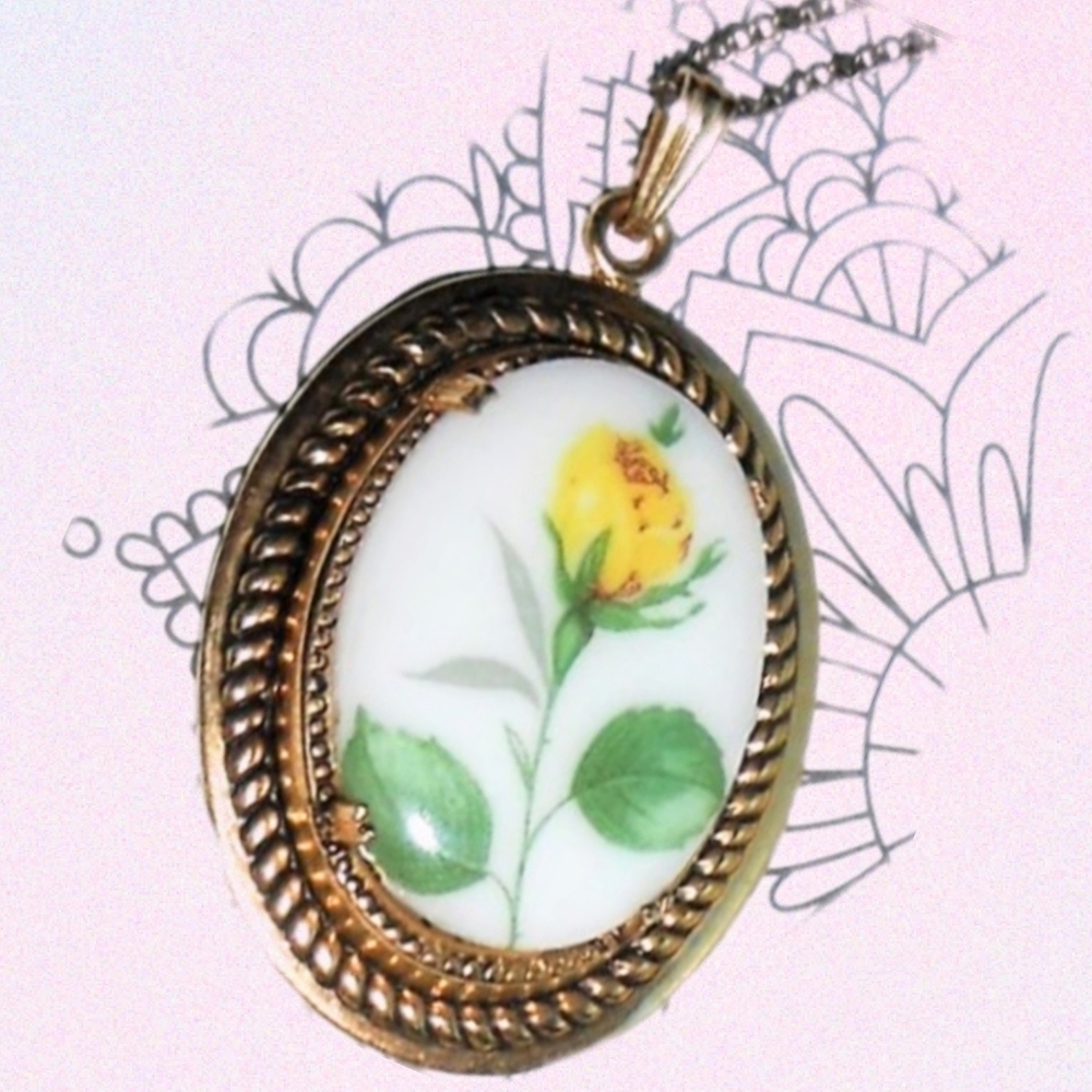 Vintage Yellow Rose Pendant